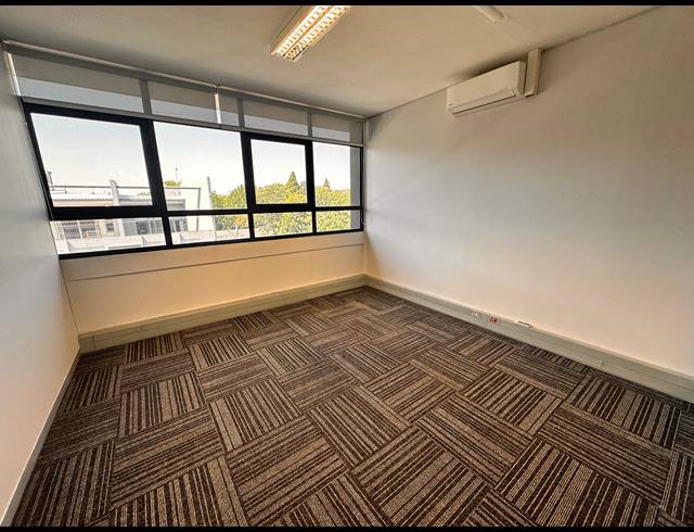 238M² OFFICE TO LET IN GREENSIDE